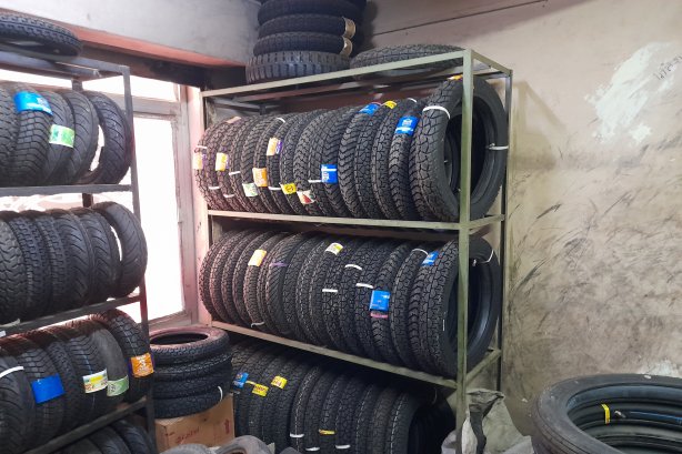 SINGH MOTOR'S - Tyres Shop Images