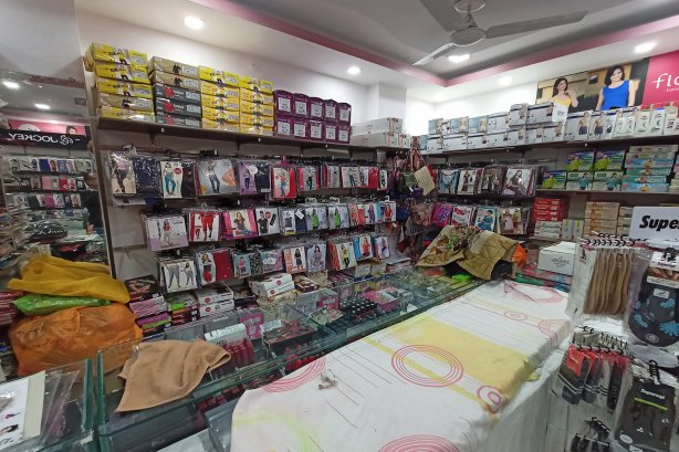 Charlie A Discount Shopee - Family Store Images