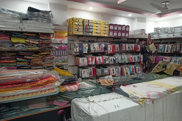 Charlie A Discount Shopee - Family Store Images