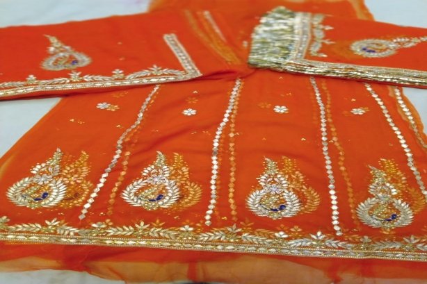 Ridhi sidhi poshak palace - Sarees Images